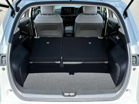 Nissan Note Aura
