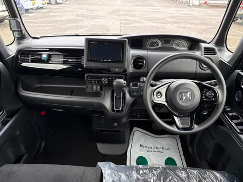Honda N-BOX Custom