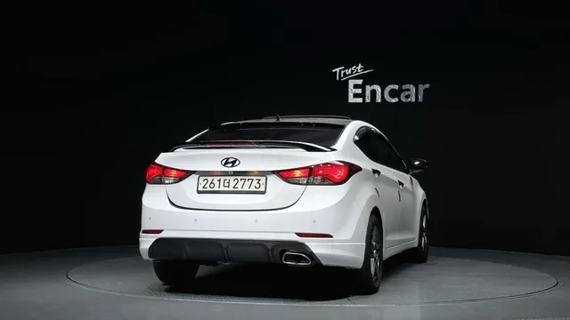 Hyundai Elantra (Avante)