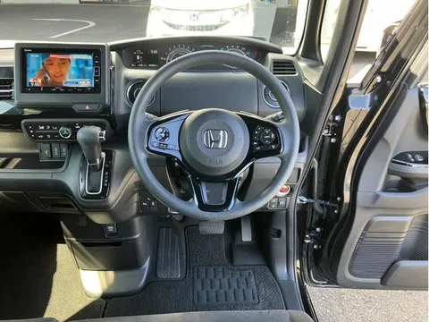 Honda N-BOX Custom
