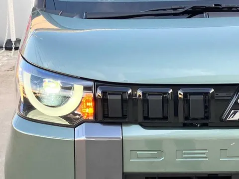 Mitsubishi Delica Mini