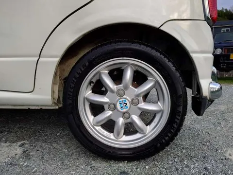 Daihatsu Mira Gino