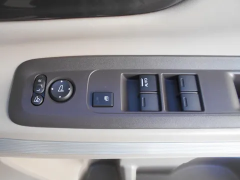 Honda N-BOX Slash