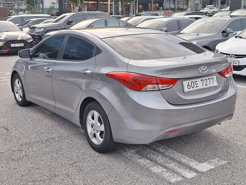 Hyundai Elantra (Avante)