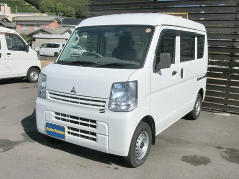 Mitsubishi Minicab Van