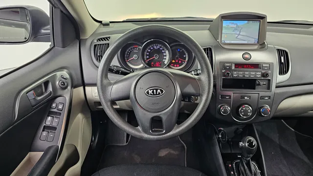 Kia Cerato (Forte)