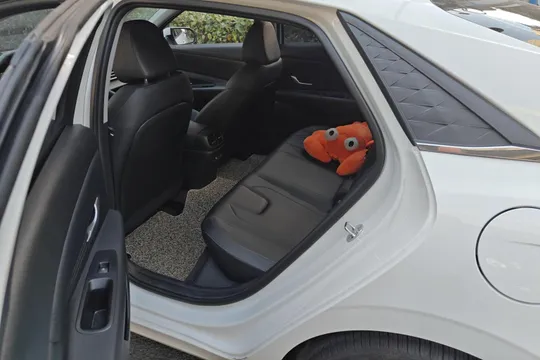 Hyundai Elantra (Avante)