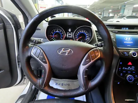 Hyundai Elantra (Avante)