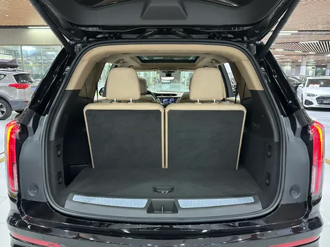 Cadillac XT6