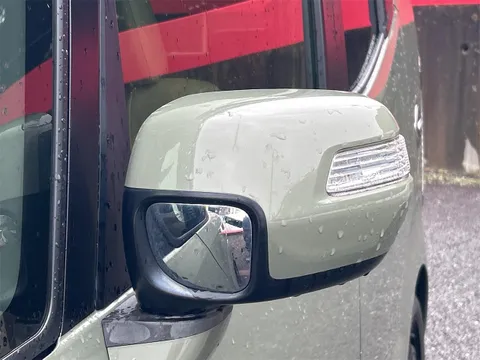 Honda N-BOX Slash