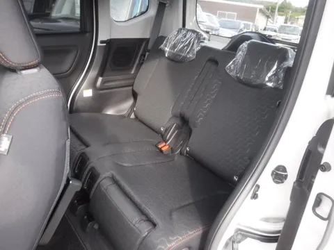 Suzuki Spacia Gear
