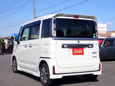 Suzuki Spacia Custom
