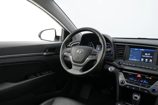 Hyundai Elantra (Avante)