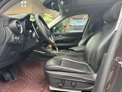 Alfa Romeo Stelvio