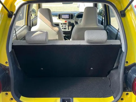 Daihatsu Mira Tocot