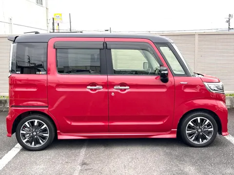 Suzuki Spacia Custom