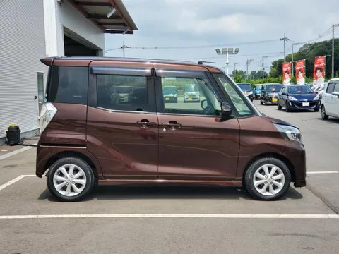 Nissan Dayz Roox