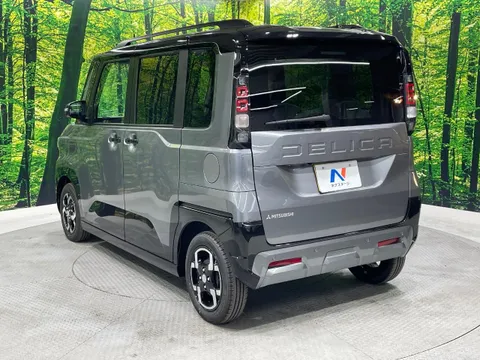 Mitsubishi Delica Mini