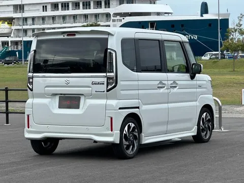 Suzuki Spacia Custom