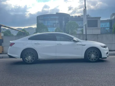 Chevrolet Malibu XL