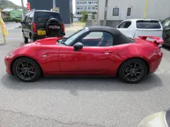 Mazda MX-5 (Roadster)