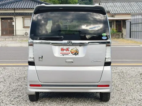 Honda N-BOX Custom