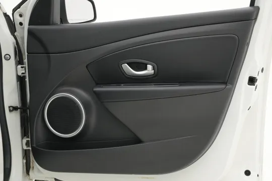 Renault SM3