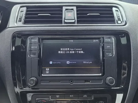 Volkswagen Sagitar