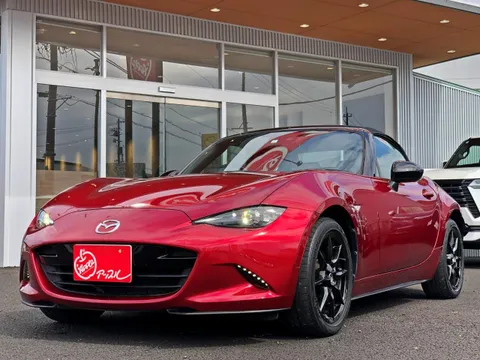 Mazda MX-5 (Roadster)