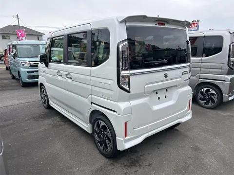 Suzuki Spacia Custom