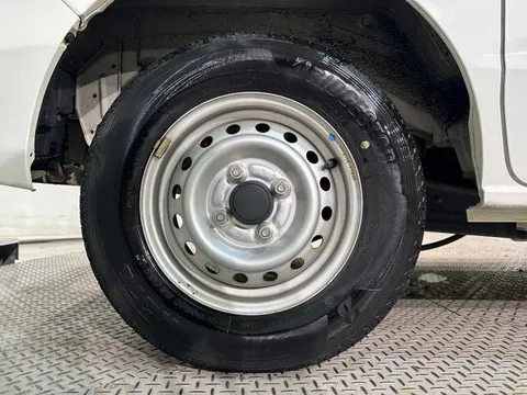 Mitsubishi Minicab Van
