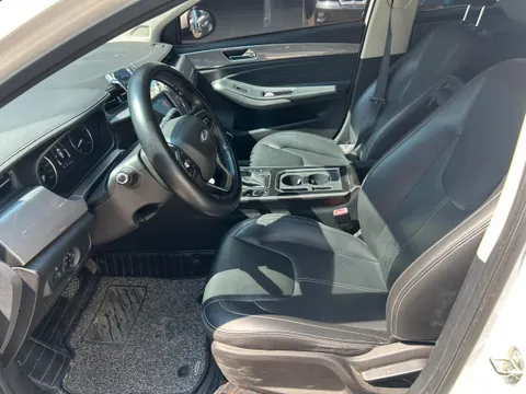 Chery Arrizo 5