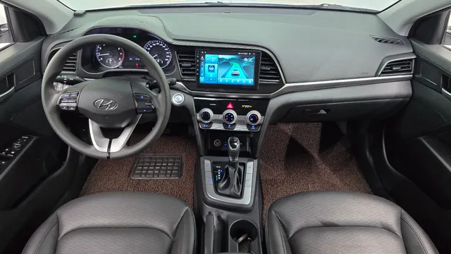 Hyundai Elantra (Avante)