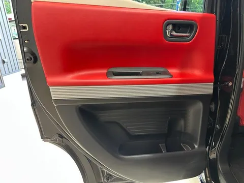 Honda N-BOX Slash
