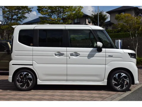 Suzuki Spacia Custom