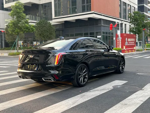 Cadillac CT4
