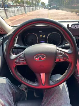 Infiniti Q50L