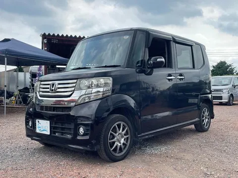 Honda N-BOX Custom