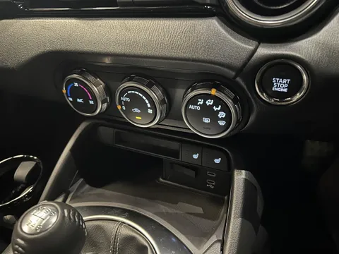 Mazda MX-5 (Roadster)