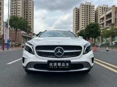 Mercedes-Benz Mercedes-Benz GLA