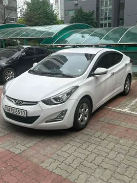 Hyundai Elantra (Avante)