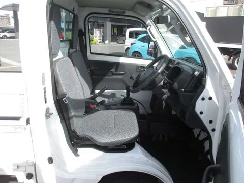 Nissan Clipper Truck
