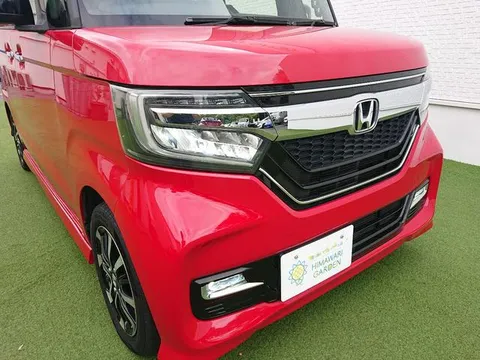 Honda N-BOX Custom