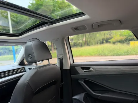 Volkswagen Sagitar