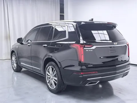 Cadillac XT6
