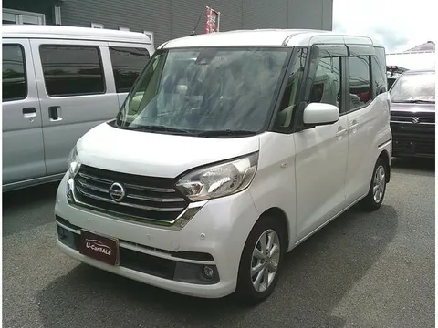 Nissan Dayz Roox