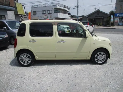 Daihatsu Mira Cocoa
