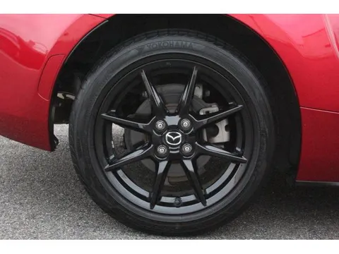 Mazda MX-5 (Roadster)