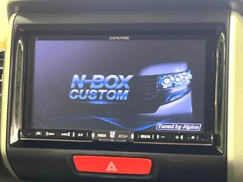 Honda N-BOX Custom