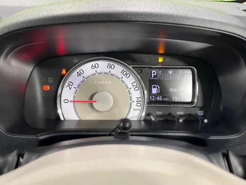 Daihatsu Mira Tocot